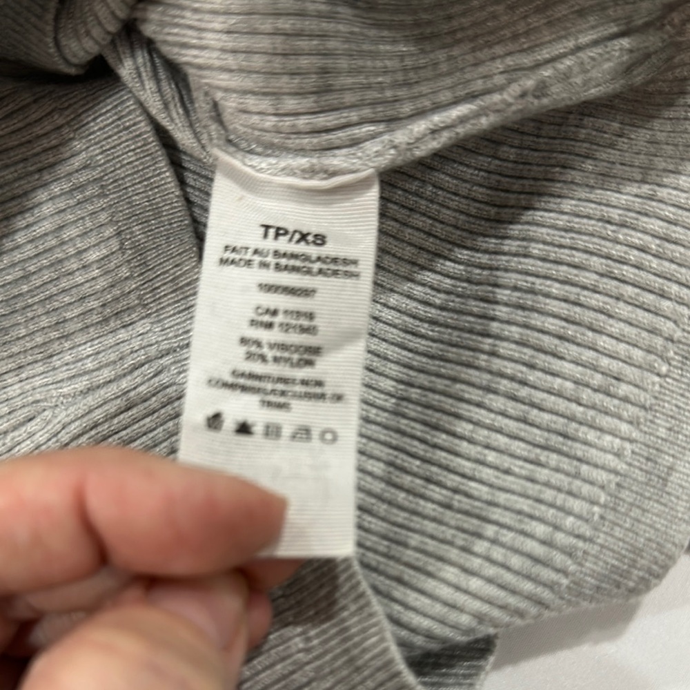Garage Gray Ribbed Crop Top - Picture 2 of 3